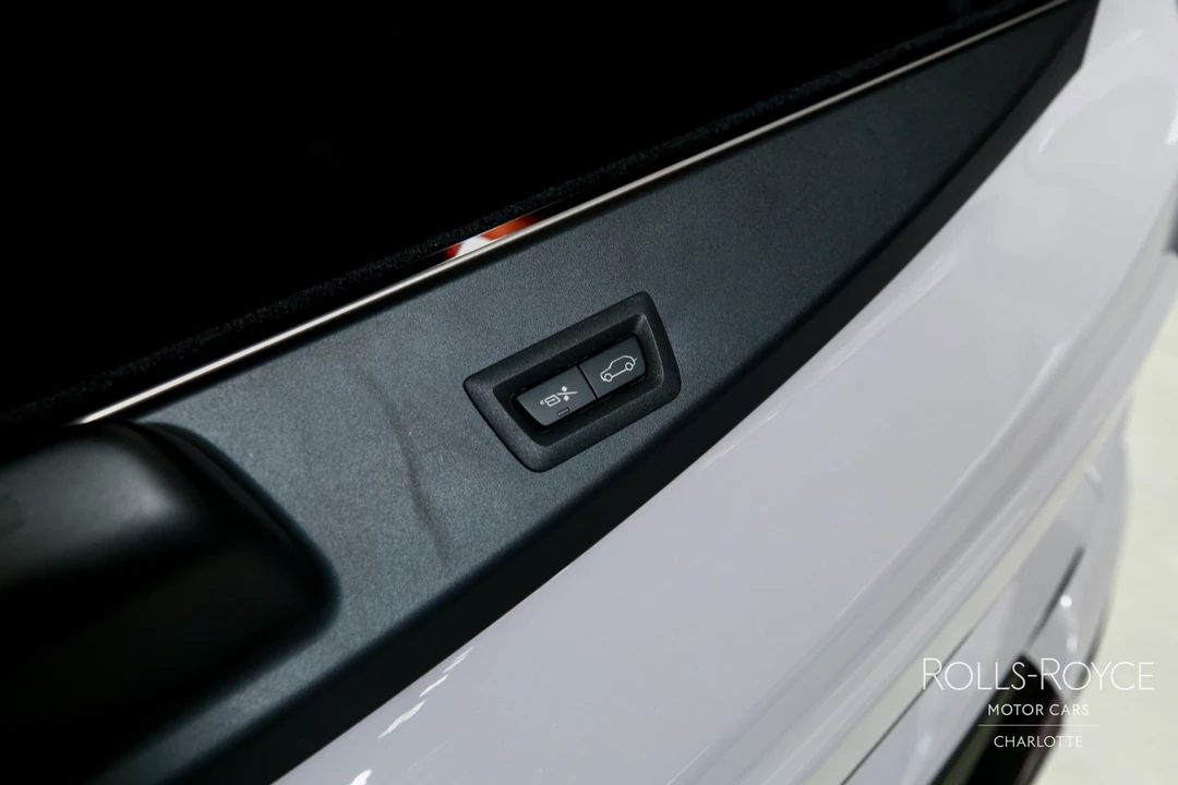 2026 Rolls-Royce Cullinan - Image 28 of 31