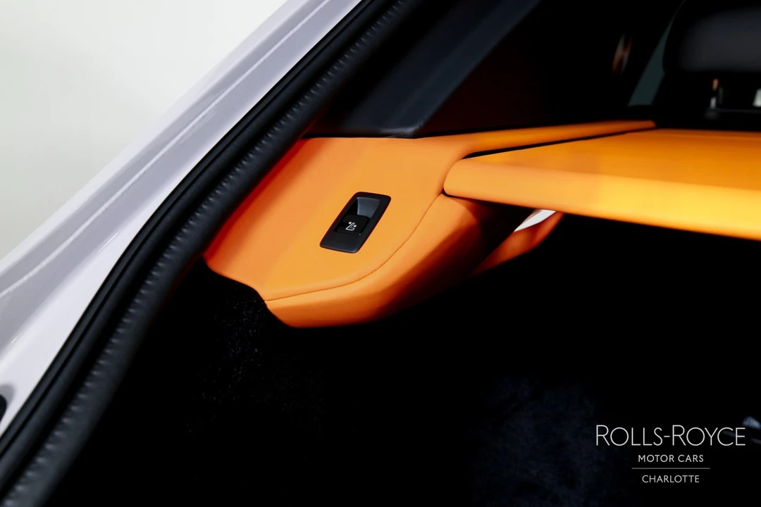 2026 Rolls-Royce Cullinan - Image 27 of 31