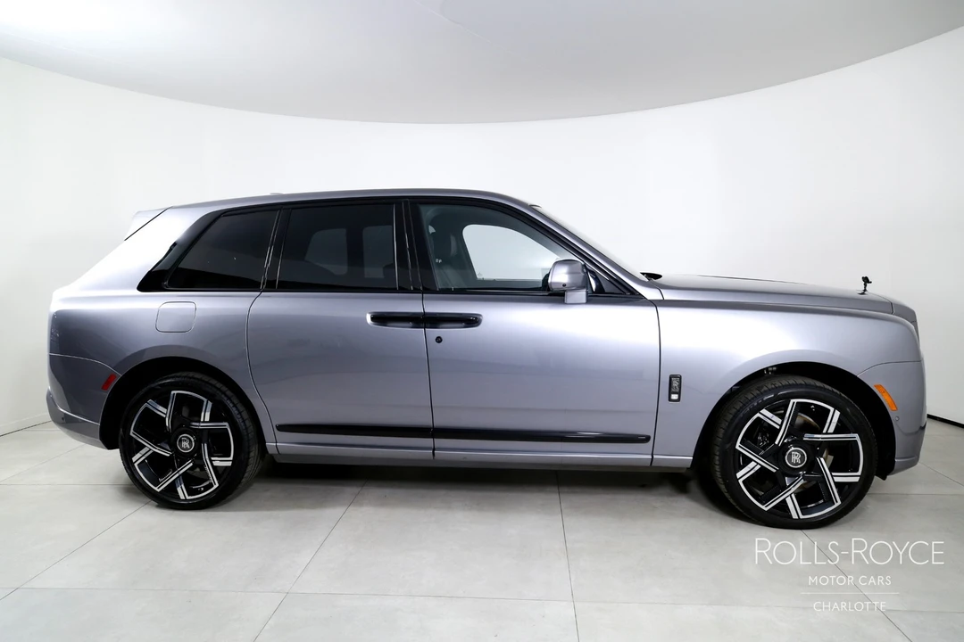 2026 Rolls-Royce Cullinan - Image 10 of 12