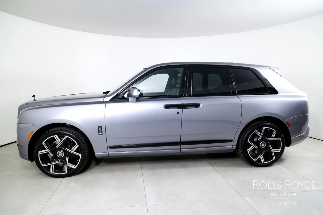 2026 Rolls-Royce Cullinan - Image 3 of 31