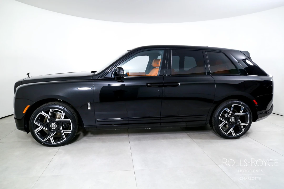 2026 Rolls-Royce Cullinan - Image 3 of 31