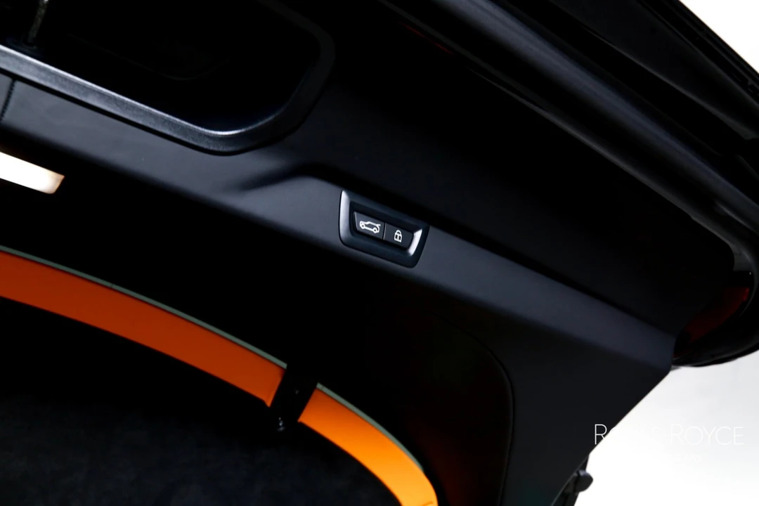 2026 Rolls-Royce Cullinan - Image 28 of 31