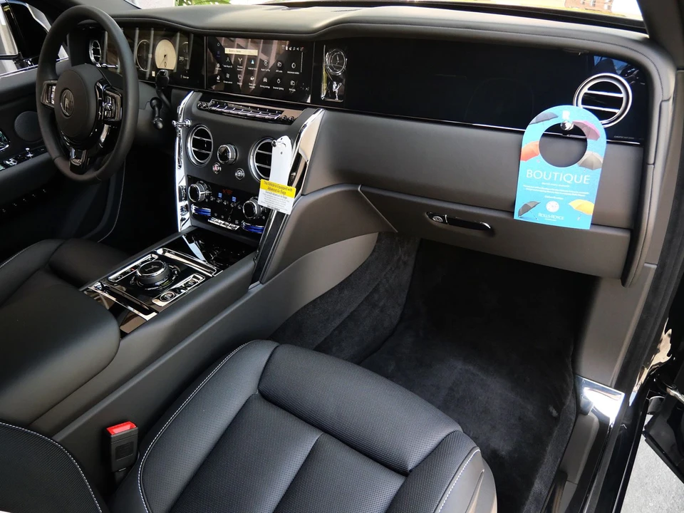 2026 Rolls-Royce Cullinan - Image 18 of 31