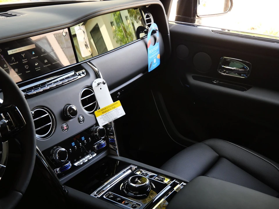 2026 Rolls-Royce Cullinan - Image 26 of 31