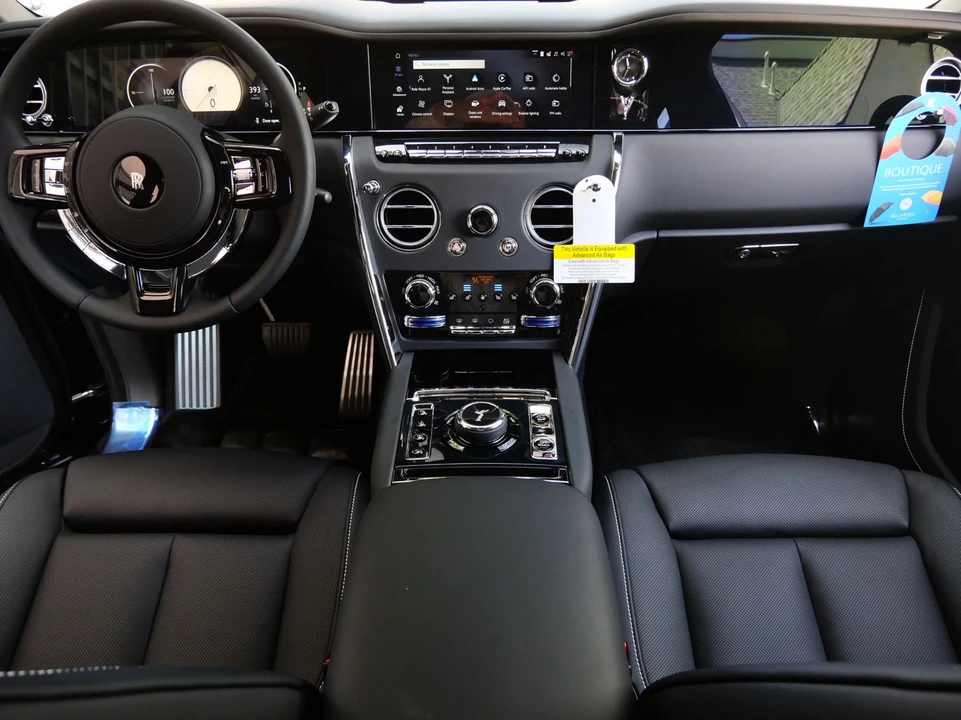 2026 Rolls-Royce Cullinan - Image 4 of 31