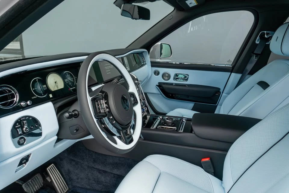 2026 Rolls-Royce Cullinan - Image 11 of 20