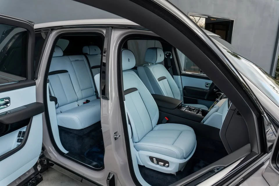 2026 Rolls-Royce Cullinan - Image 19 of 20