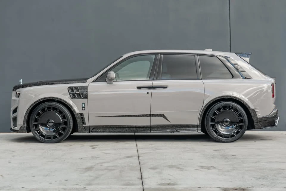 2026 Rolls-Royce Cullinan - Image 2 of 20