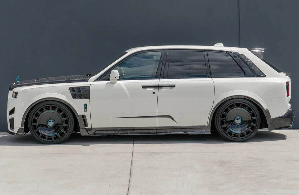 2026 Rolls-Royce Cullinan - Image 9 of 20