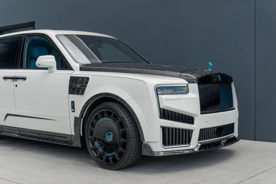 2026 Rolls-Royce Cullinan - Image 11 of 20
