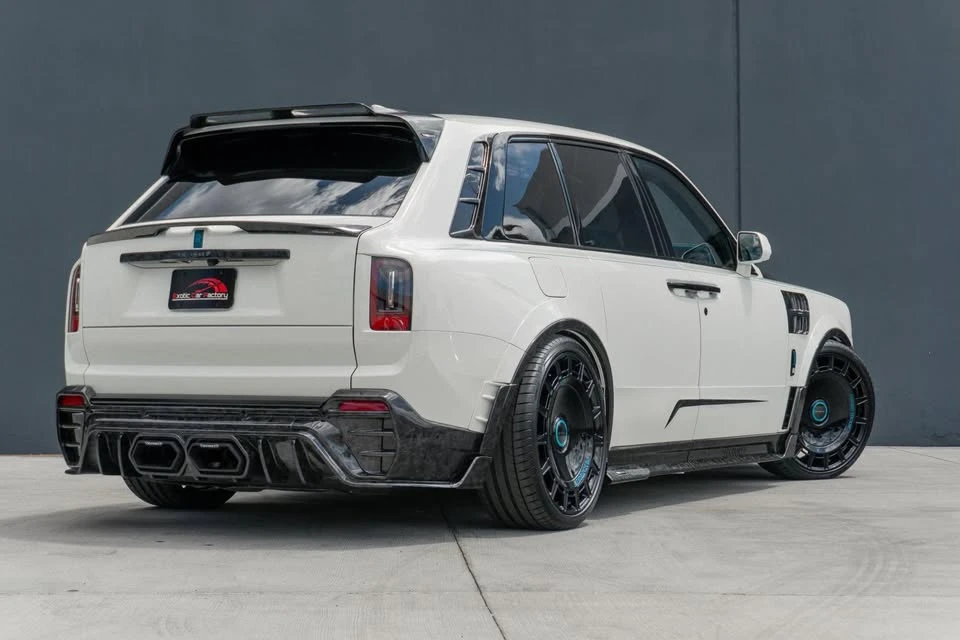 2026 Rolls-Royce Cullinan - Image 2 of 20