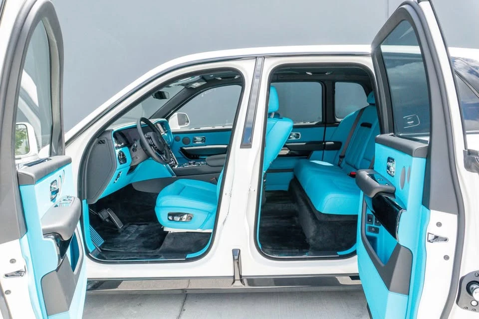 2026 Rolls-Royce Cullinan - Image 4 of 20