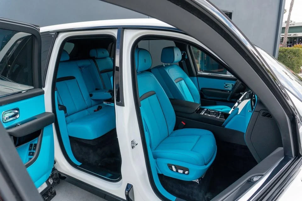 2026 Rolls-Royce Cullinan - Image 14 of 20