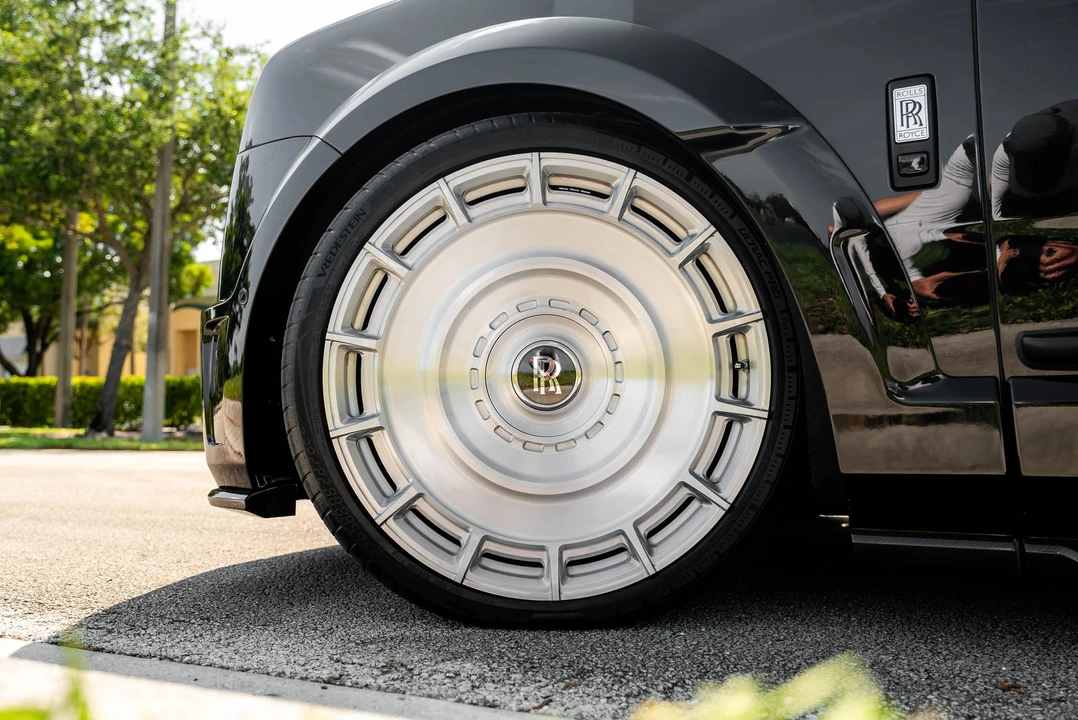 2026 Rolls-Royce Cullinan - Image 30 of 31