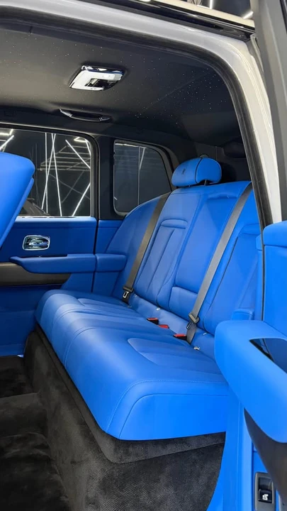 2026 Rolls-Royce Cullinan - Image 15 of 17
