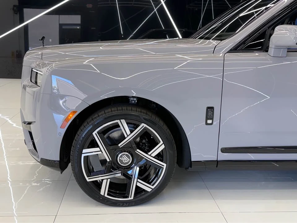 2026 Rolls-Royce Cullinan - Image 10 of 17