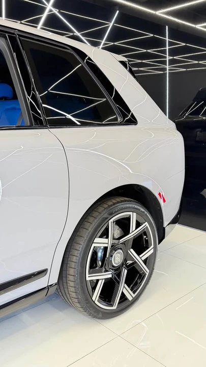 2026 Rolls-Royce Cullinan - Image 17 of 17
