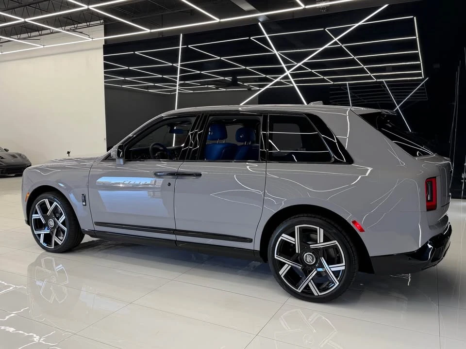 2026 Rolls-Royce Cullinan - Image 8 of 17