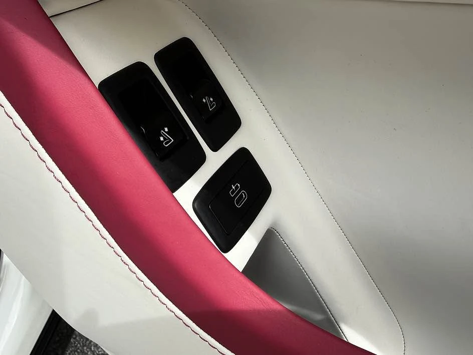 2026 Rolls-Royce Cullinan - Image 15 of 19