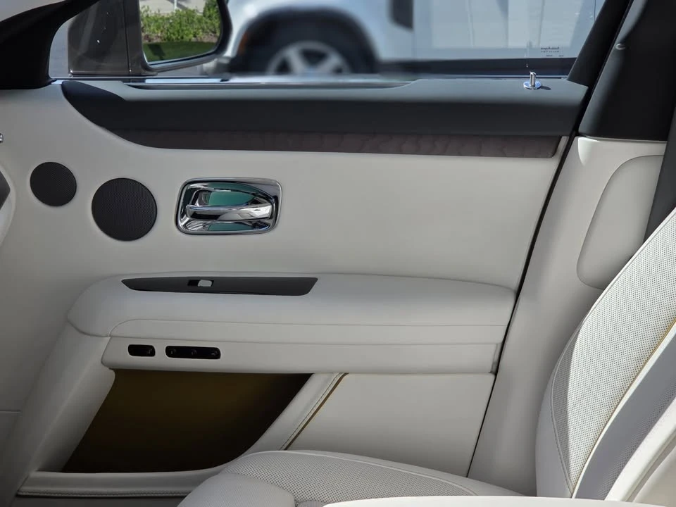2026 Rolls-Royce Ghost 2nd Gen - Image 17 of 20