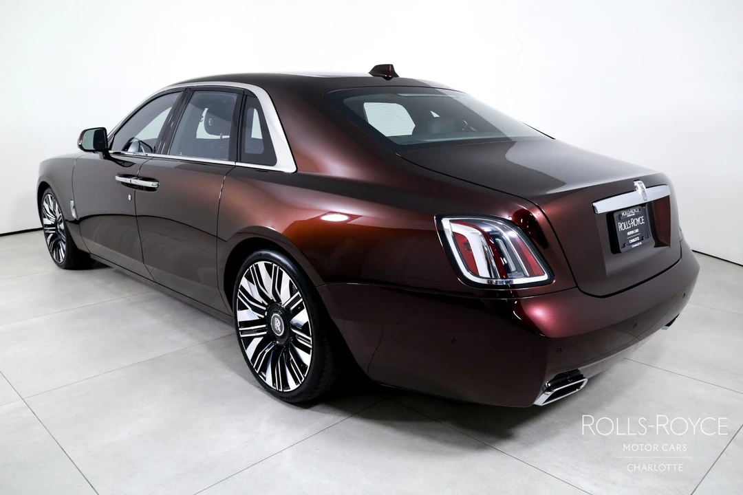 2026 Rolls-Royce Ghost 2nd Gen - Image 8 of 31