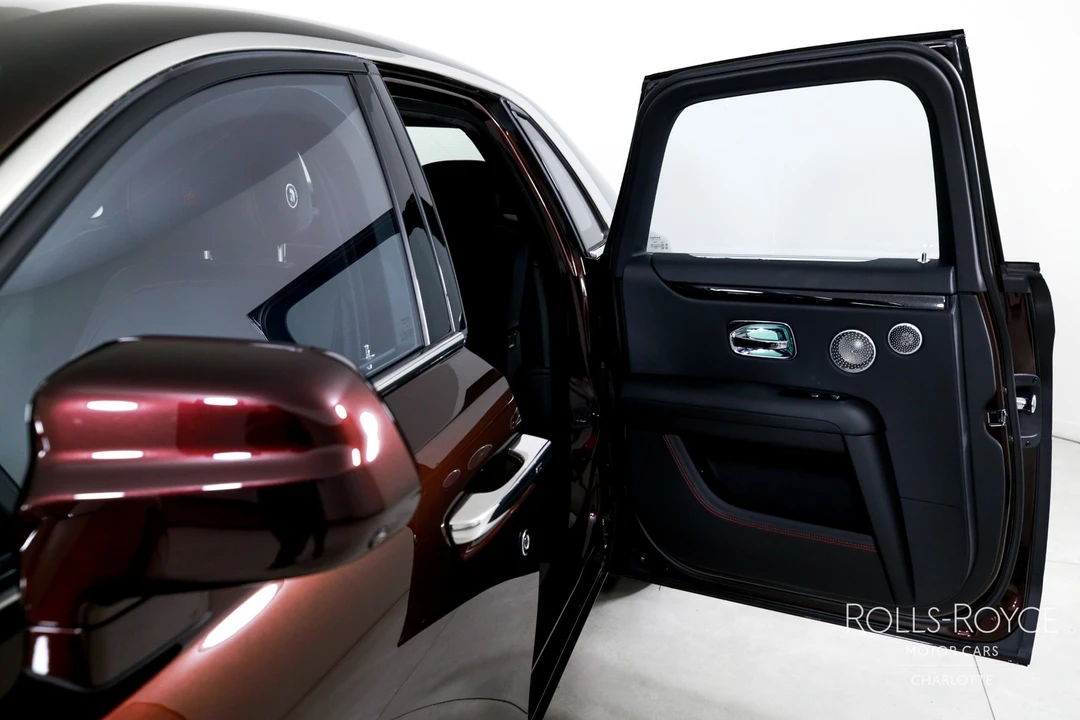 2026 Rolls-Royce Ghost 2nd Gen - Image 17 of 31