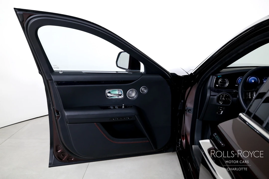 2026 Rolls-Royce Ghost 2nd Gen - Image 10 of 31