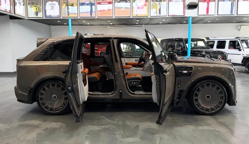 2026 Rolls-Royce Cullinan - Image 11 of 18