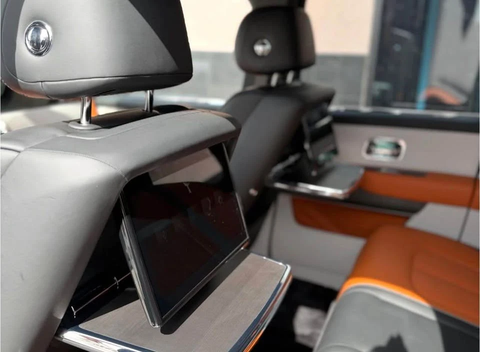 2026 Rolls-Royce Cullinan - Image 8 of 18