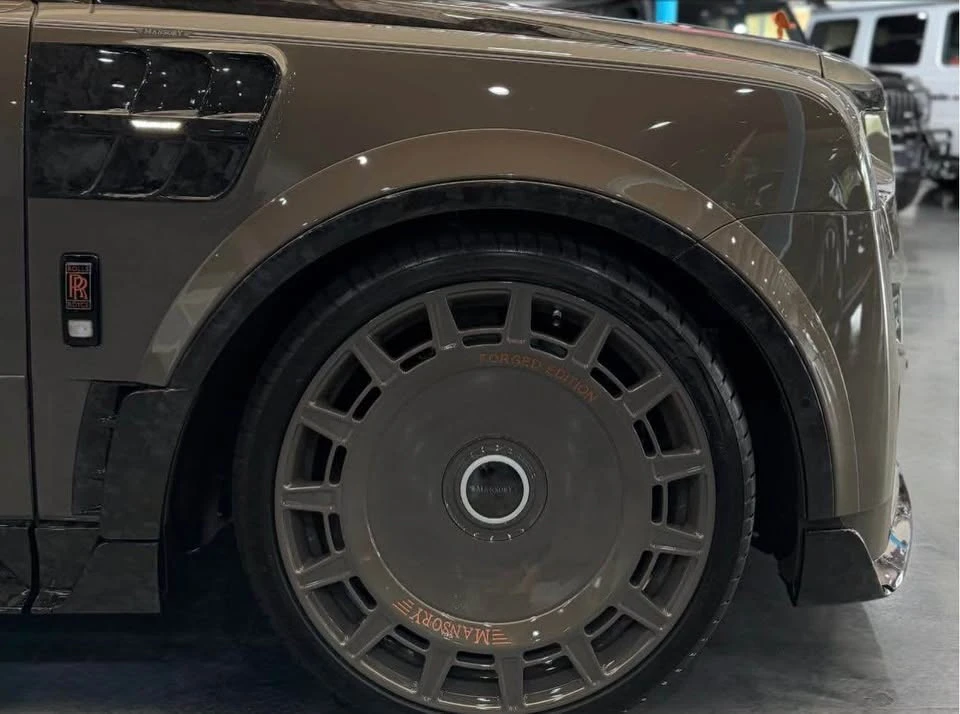 2026 Rolls-Royce Cullinan - Image 17 of 18