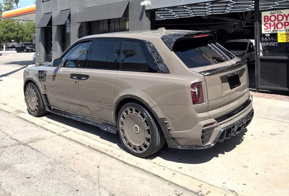 2026 Rolls-Royce Cullinan - Image 2 of 18