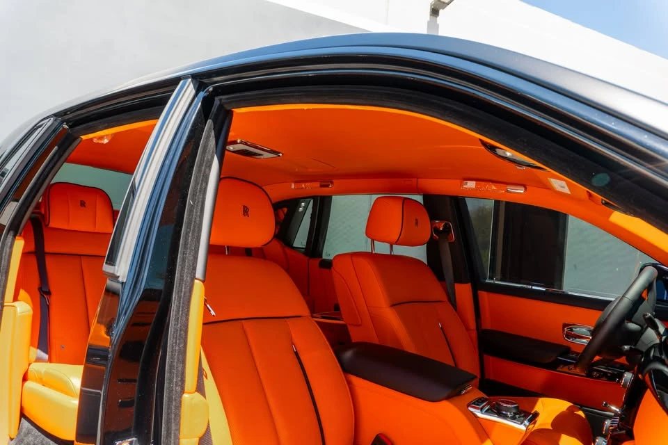 2026 Rolls-Royce Phantom VIII - Image 19 of 20