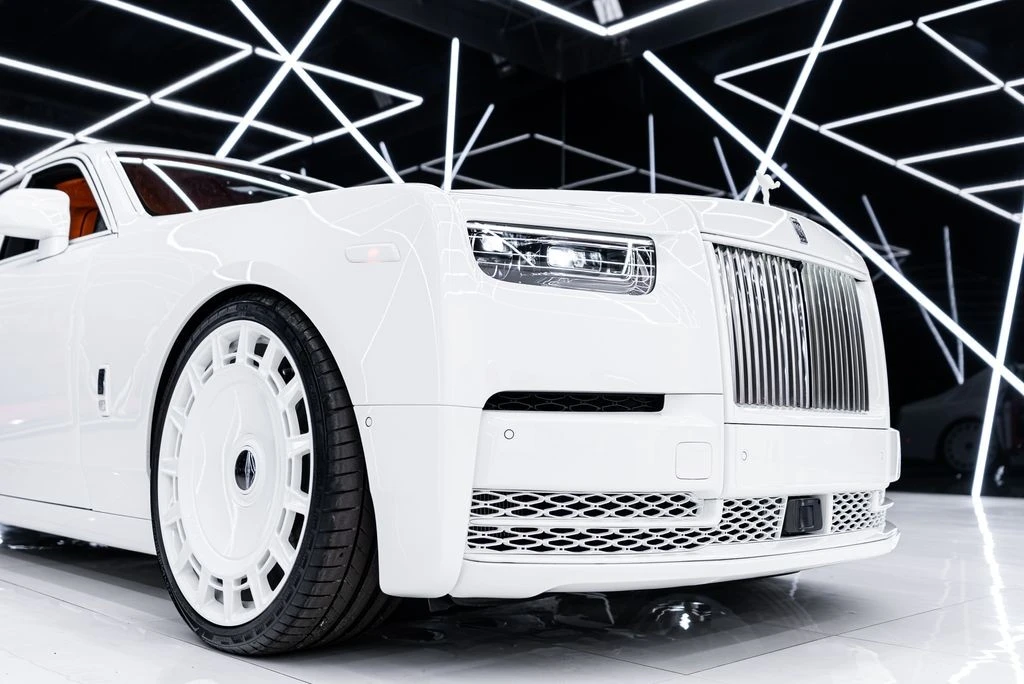 2026 Rolls-Royce Phantom VIII - Image 16 of 21