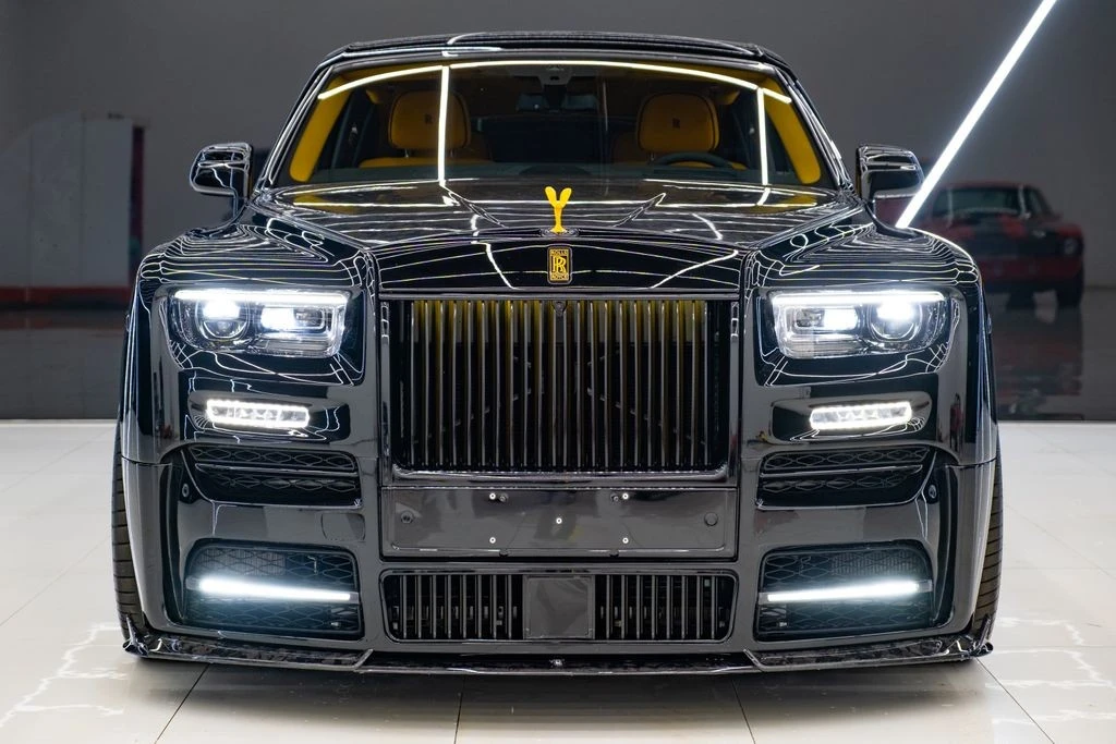 2026 Rolls-Royce Phantom - Image 2 of 31