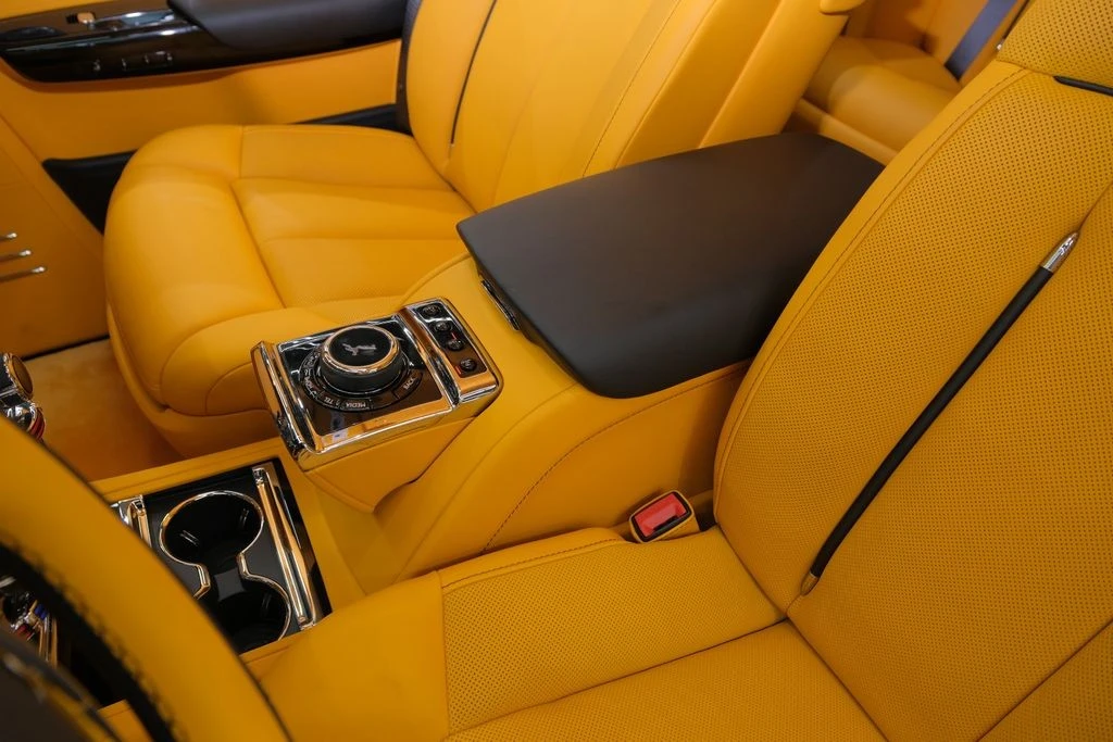 2026 Rolls-Royce Phantom - Image 28 of 31