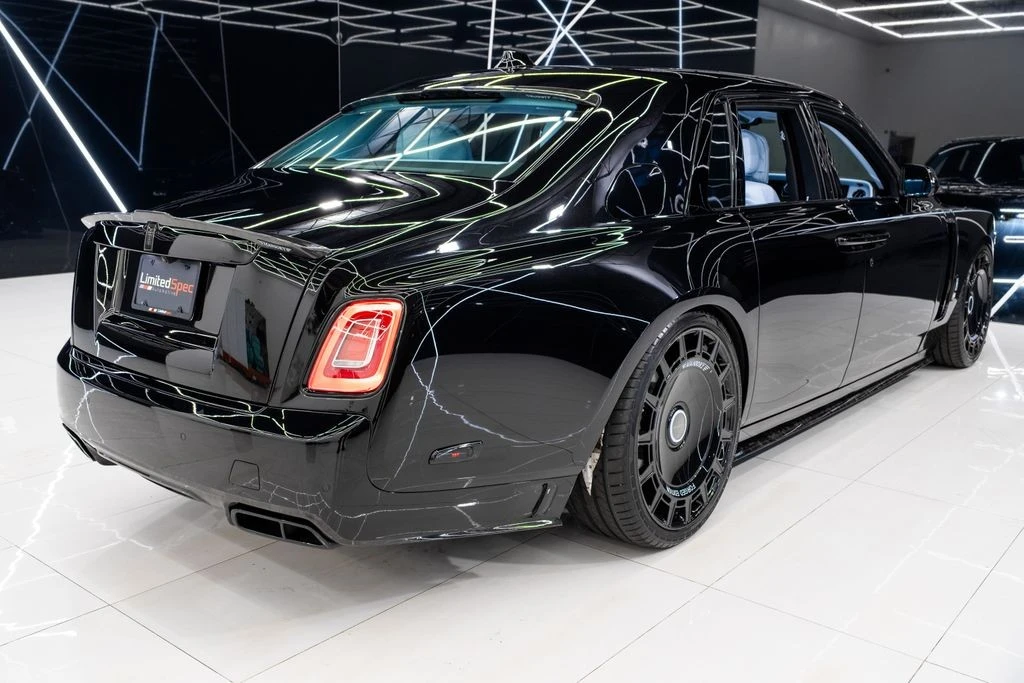 2026 Rolls-Royce Phantom VIII - Image 23 of 31