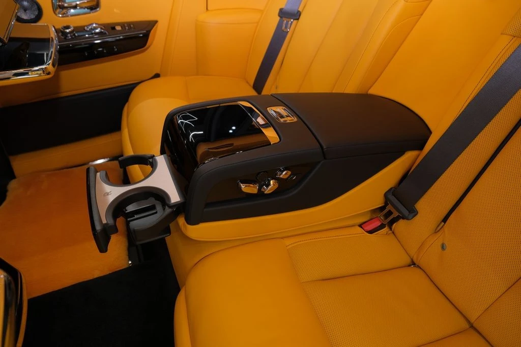 2026 Rolls-Royce Phantom - Image 31 of 31