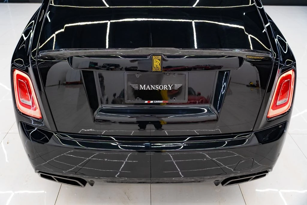 2026 Rolls-Royce Phantom - Image 17 of 31