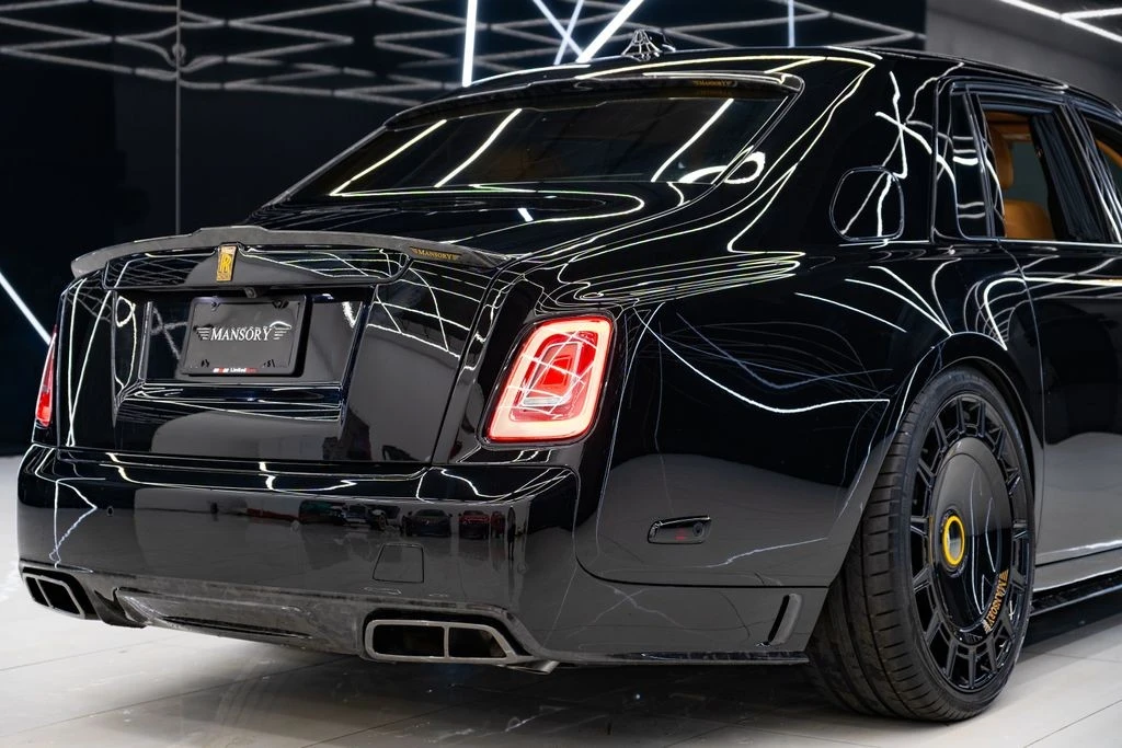 2026 Rolls-Royce Phantom - Image 15 of 31