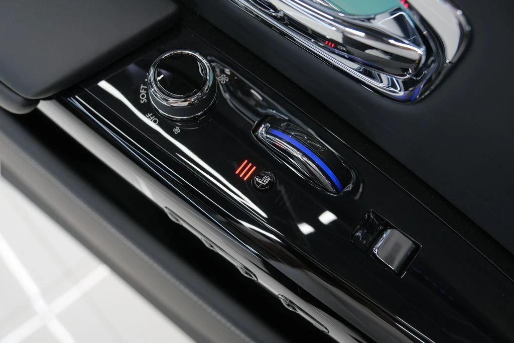 2026 Rolls-Royce Phantom VIII - Image 30 of 31