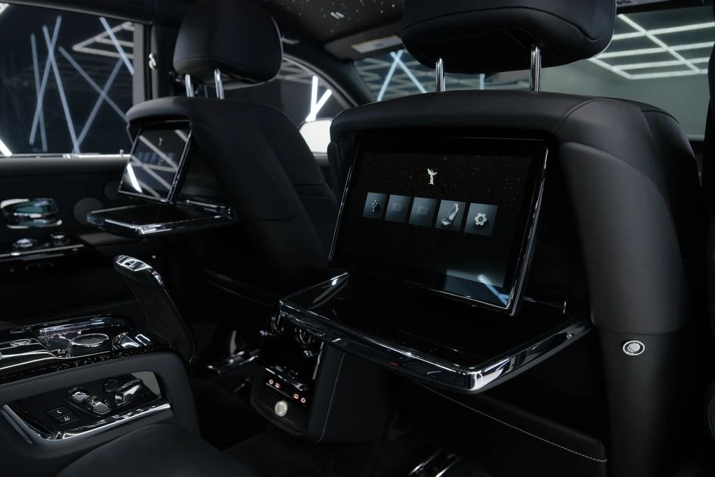 2026 Rolls-Royce Phantom VIII - Image 23 of 31