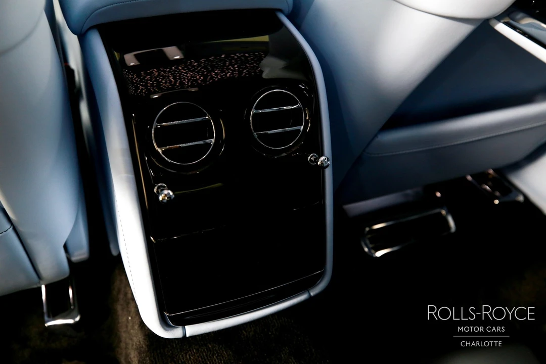 2026 Rolls-Royce Phantom VIII - Image 22 of 31