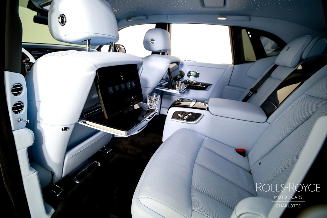 2026 Rolls-Royce Phantom VIII - Image 20 of 31