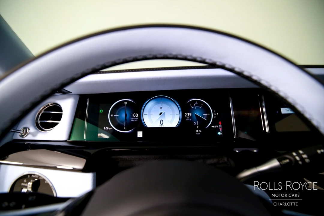 2026 Rolls-Royce Phantom VIII - Image 14 of 31