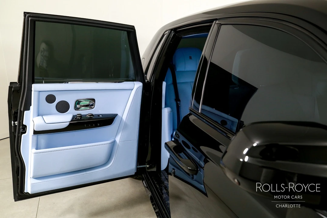 2026 Rolls-Royce Phantom VIII - Image 28 of 31