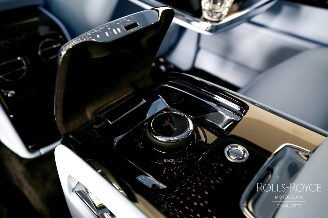 2026 Rolls-Royce Phantom VIII - Image 23 of 31