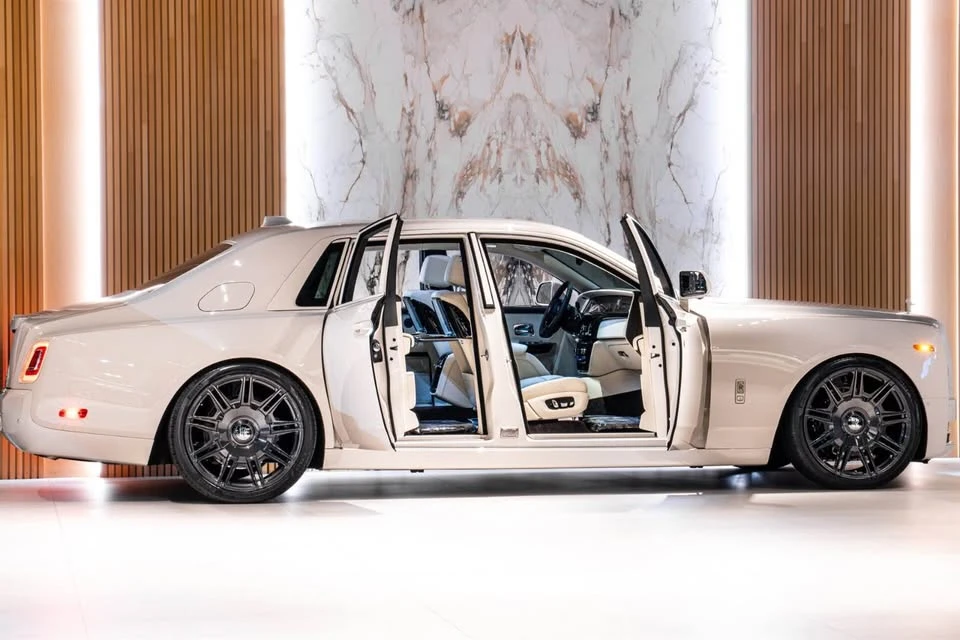 2026 Rolls-Royce Phantom VIII - Image 2 of 10