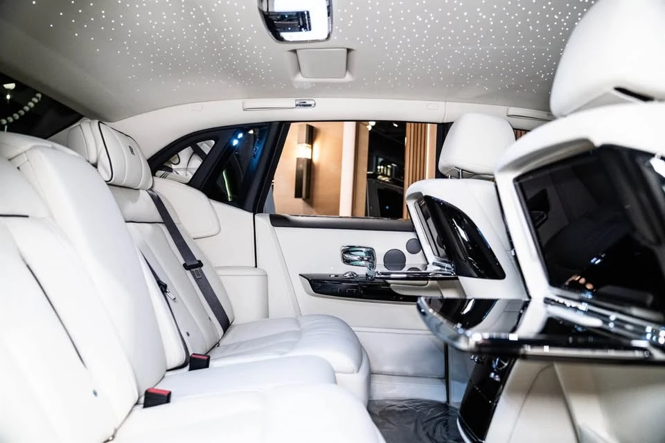 2026 Rolls-Royce Phantom VIII - Image 5 of 10