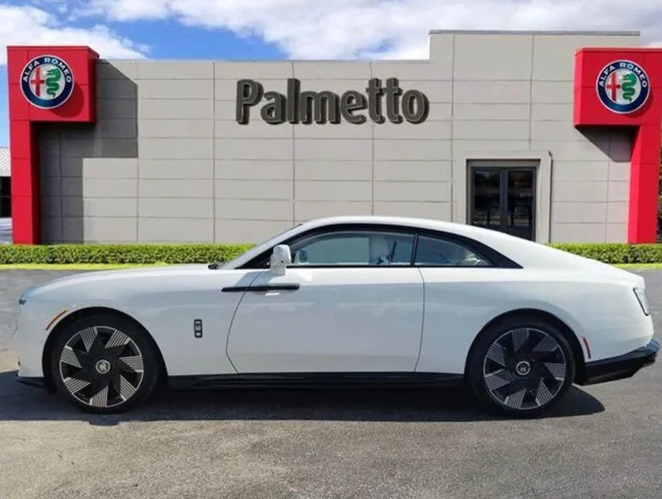 2026 Rolls-Royce Spectre - Image 4 of 17
