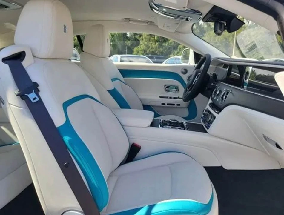 2026 Rolls-Royce Spectre - Image 8 of 17